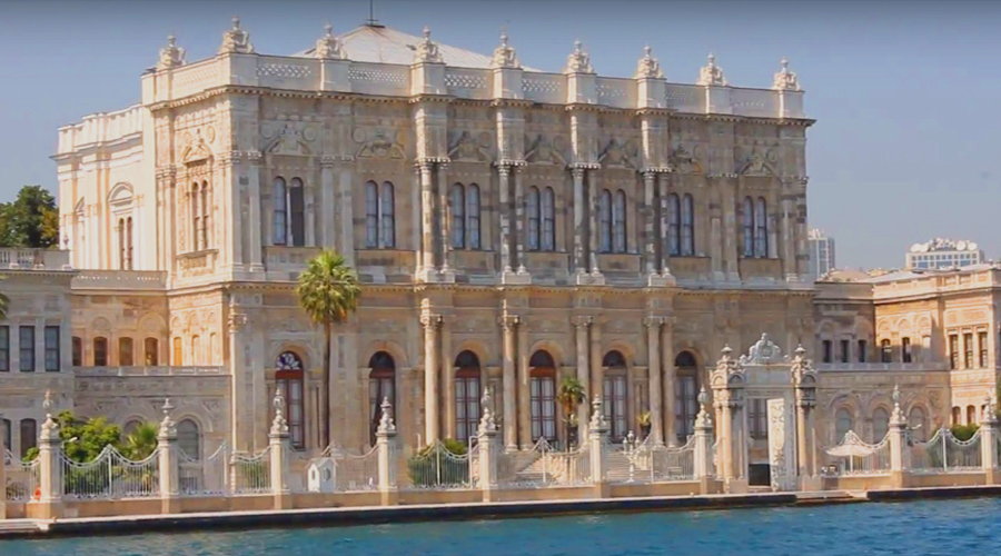 Museums in Istanbul - Dolmabahche palace